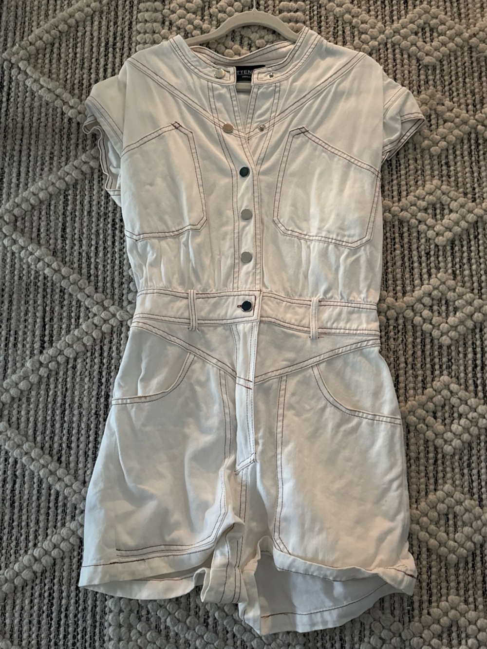 Kittenish White Short Sleeve Romper One-Piece